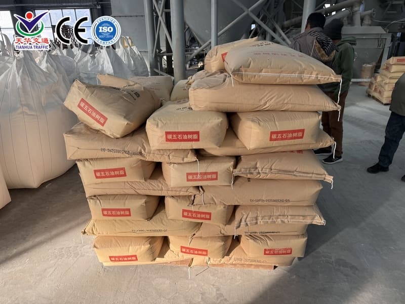 Thermoplastic road marking paint raw materials resin glass beads