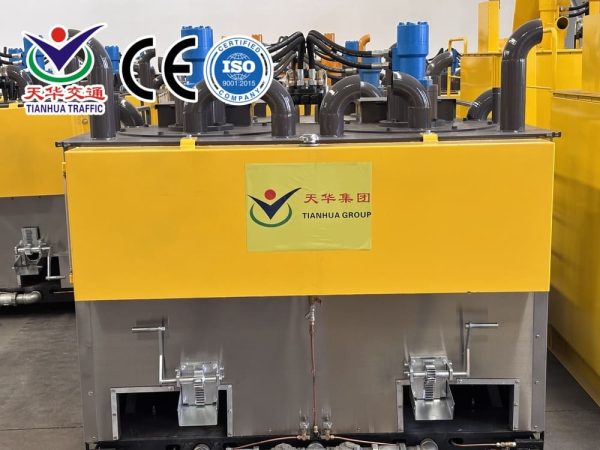 DCHP-1200DG Dual-Fuel Hydraulic Double-Cylinder Thermoplastic Melting Kettle In Stock DCHP-1200DG Dual-Fuel Hydraulic Double-Cylinder Thermoplastic Melting Kettle In Stock