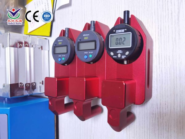 Mitutoyo dial indicator thickness gauge