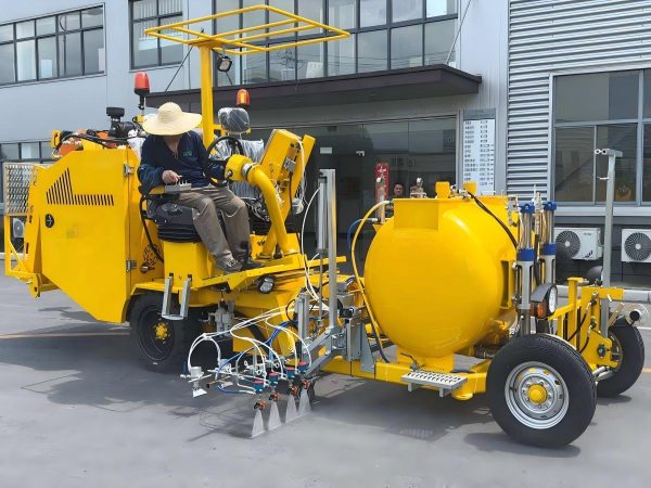Ride-On Self-Propelled Two-Component Cold Spray Road Marking Machine Factory