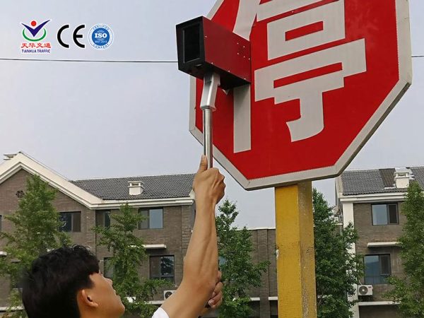 traffic sign retroreflectometer