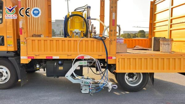 vehicle-mounted-cold-spray-road-marking-machine-Factory-Price